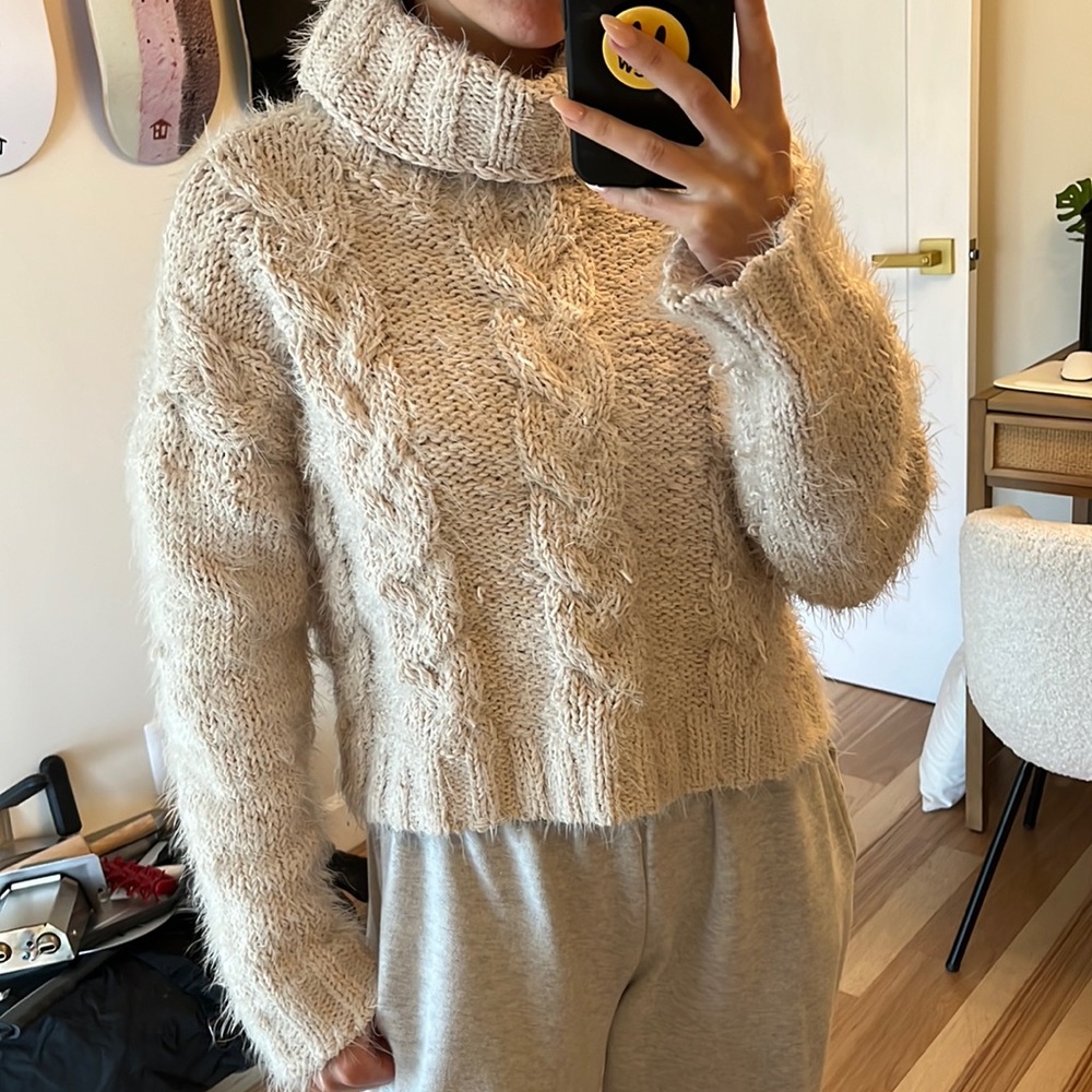 Turtle neck sweater